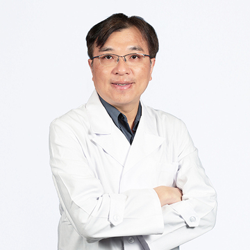 兼任主治醫師：羅承裕